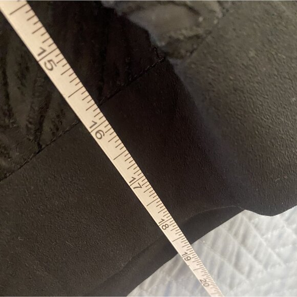 ⭐ 3/$15 J. Crew Size 2P Floral Textured Black Mini Skirt With Back Zipper - Picture 10 of 10